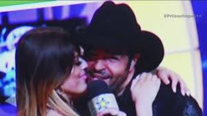 The argentian native soap actress sandra vidal is not married and not dating anyone at the moment. Pablo Montero Desmiente Su Supuesta Separacion Con Sandra Vidal Youtube