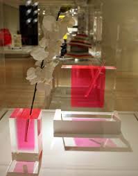 A breakthrough concept, and one that is profoundly true to. Shiro Kuramata An Icon Of Postmodern Japanese Design Pen ãã³