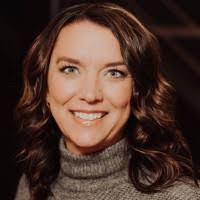 Amy Arwood's Instagram, Twitter & Facebook