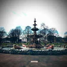 Paisley Scotland On Instagram The Main Fountain Of The Fountain Gardens Paisley Taken For Http Www Paisley Paisley Scotland Garden Fountains Instagram