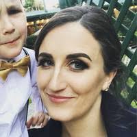 100+ perfiles de «Dayna»