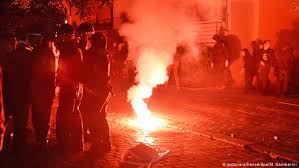 Die rigaer straße 94 in berlin ist zum zentrum linksextremistischer gewalt wegen des konflikts um das besetzte haus rigaer straße 94 in. Berlin Leftists At Rigaer 94 Win Another Court Battle Germany News And In Depth Reporting From Berlin And Beyond Dw 04 02 2017