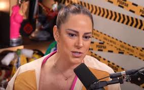 Silvia Abravanel culpa Helen Ganzarolli por fim de noivado com cantor: 'Me  perdeu' · Notícias da TV