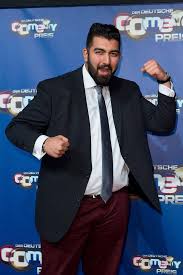 Und das mit einer großen portion schwarzen humor 😊 🎫 ihr bekommt ab 18:30 uhr noch tickets an der abendkasse! Faisal Kawusi Is A German Smile My Dear Afghan Friend Facebook