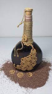 Así que estos proyectos diy son al mejor de las opciones para darles una segunda vida. Botella Decorada Para San Valentin Manualidades