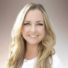 Sara Garner's Instagram, Twitter & Facebook