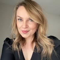 Rebecca Petrie's Instagram, Twitter & Facebook