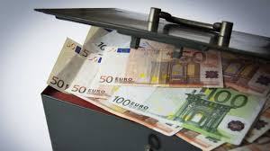 Conséquence de la mise en place d'une nouvelle formule, la rémunération de ces deux produits conséquence de cette épargne méticuleuse, ce livret star a rapporté 2,13 milliards d'euros d'intérêts aux 55 millions de français qui en détiennent un, soit 38, 7. Comment Investir 1 Million D Euros L Echo