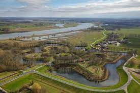 De langste route neemt je mee langs 14 forten van de stelling van utrecht die onderdeel zijn van de unesco genomineerde nieuwe hollandse waterlinie. Nieuwe Hollandse Waterlinie Visit Utrecht Region
