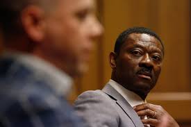 Building paused as questions linger over contamination at SF's Hunters Point