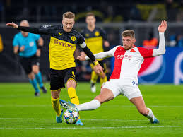 # #dortmund #borussiadortmund #bvb #westfalenstadion #stadion #signalidunapark #spielertunnel #ruhrgebiet borussia dortmund stadion borrusia dortmund bvb borussia. Borussia Dortmund Slavia Prag Bvb Im Champions League Achtelfinale Dramatisches Finish Fussball