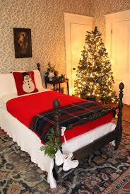 35 Mesmerizing Christmas Bedroom Decorating Ideas All About Christmas