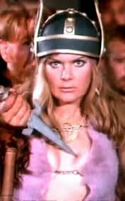 TARKAN KIZI' EVA BENDER