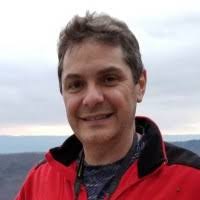 300+ perfiles de «John Stock»