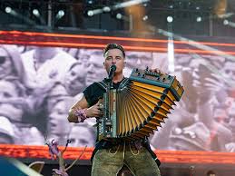 If you still haven't found what you're looking for, please send to us. Andreas Gabalier Bereut Er Die Trennung Von Silvia Schlager De