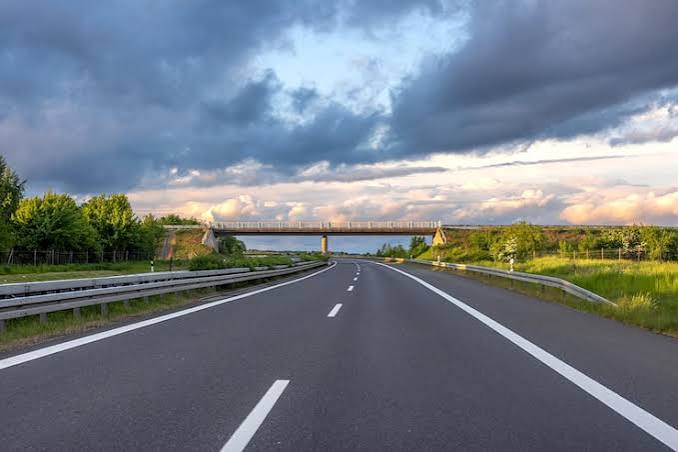 Long highway Images - Free Download on Magnific (formerly Freepik)