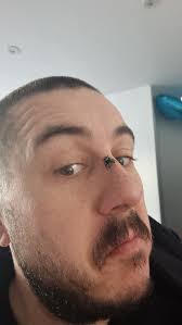 Why is my maroon clownfish so set