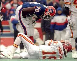 As the reigning champions and top seed in the winner of the nfc championship game between the packers and buccaneers. Classic Photos Of Bruce Smith Si Com Photos Buffalo Bills Football Bills Football Buffalo Bills