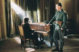 He didn't know that his musical abilities would save his own life. Berlinale Archive Annual Archives 2012 Programme The Pianist Der Pianist