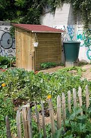 La Cabane De Jardin Les Jardins Ouvriers L Epopee Des Neo Citadins Cabane Jardin Jardins Cabane