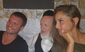 שי סיעוד נותנת מענה טיפולי פרטי לפניותיהם של אנשים ומשפחות הנזקקות לעזרה ליקיריהם ללא קשר לזכאות לחוק סיעוד. Ttzqnbjftdlwvm
