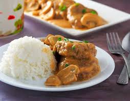 A classic combo that only takes one skillet to whip up! Moist And Tender Burger Steak With Mushroom Gravy Kawaling Pinoy