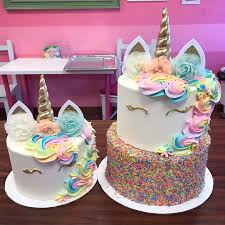 Maybe you wish to indulge yourself in deliciously stunning cakes, cupcakes or cookies. Unicorn Cake Sassy Cakes