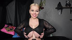 Ddarkoh Oiled Up Tittyfuck