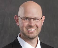 Financial advisor receives Edward Jones Award for outstanding performance