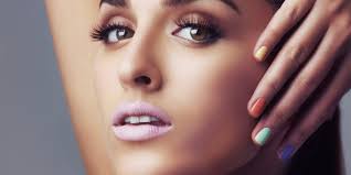 White Nails: Schneewitchens Nägel