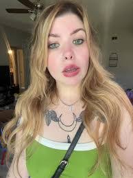 Nikki Gatlin's Instagram, Twitter & Facebook