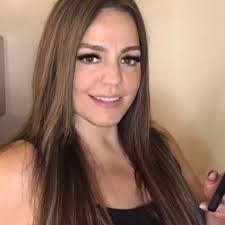 Angela Ieraci's Instagram, Twitter & Facebook