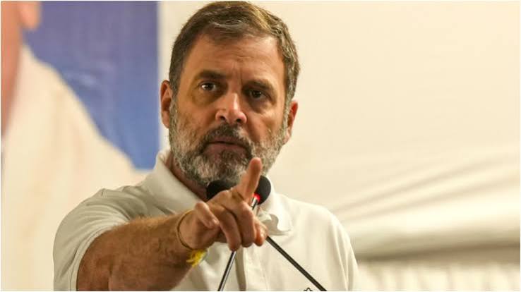 राहुल गांधी ने केंद्र सरकार पर साधा निशाना, बोले- उन्हें रोकने वाली एकमात्र पार्टी कांग्रेस है - India TV Hindi