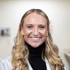 Alexis Eastman's Instagram, Twitter & Facebook