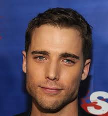 Dustin Milligan Net Worth