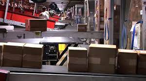 This estimate is based upon 45 fedex ground ground package handler salary report (s) provided by employees or estimated based upon statistical methods. Fedex Drivers Say They Re Not Getting Coronavirus Protections Other Delivery Workers Receive