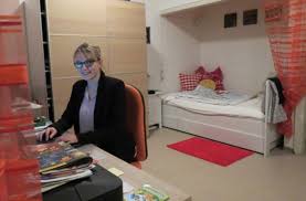 Hier finden sie wohnungen zum mieten vieler immobilienportale und durch die einfache & schnelle wohnungssuche mit intuitiven filtermöglichkeiten ist das ziel traumwohnung zum greifen nah. Studenten In Bad Cannstatt Mieten Wohnen Leben Bad Cannstatt Stuttgarter Zeitung