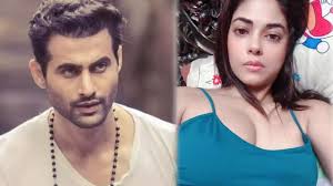 Cast and crew members of Meera Chopra starrer Guddu ki Girlfriend held  hostage in a hotel in Benaras | Hindi Movie News - Bollywood - Times of  India