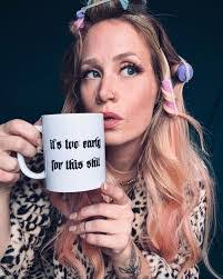 Amy Thayer's Instagram, Twitter & Facebook