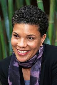 Sara Dukes's Instagram, Twitter & Facebook