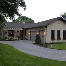 Pin By Cheryl Schlins On Florida House In 2021 Ranch House Exterior House Paint Exterior Ranch Style Homes