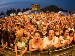 Nachhaltig organisiert und ehrenamtlich durchgeführt, bringt das volksbank vorarlberg szene openair internationale headliner, neue trends und regionale newcomer an einem der schönsten plätze. Szene Openair Festival Vorarlberg