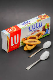 3 Lulu La Barquette Chocolat De Lu Contient 1 9 Cuil A Cafe De Sucre Soit 9 3g Chocolat Barquette Produit Americain
