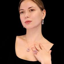 Leon Mege Micro Pave Ring mit GIA zertifiziert 35,73ct rosa Birne Form  Morganit im Angebot bei 1stDibs