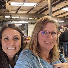 Want to hang out, see new places and meet people? This is for you ⬇️⬇️⬇️