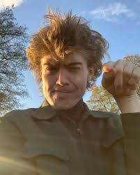 Elliot Kennedy (@scarecrowplayboy) • Instagram photos and videos