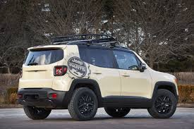 The Renegade Desert Hawk Is Powered By The 2 4 Liter Tigershark Engine With Multiair2 Mated To A Nine Speed Automatic Trans Jeep Renegade Jeep Konzeptfahrzeuge