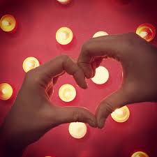 Przeslij Kochanej Osobie Cudowna Wiadomosc Hand Pictures Happy Valentines Day Happy Valentine