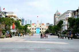 Một lần nữa, phố đi bộ nguyễn huệ (q.1, tp.hcm) đầy rác sau chương trình countdown (đếm ngược) chào năm mới 2020. Nguyá»…n Huá»‡ Phá»' Ä'i Bá»™ Ä'áº§u Tien Táº¡i Viá»‡t Nam