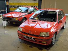 Maybe you would like to learn more about one of these? Renault Fuego Et Clio Rouges Salon Auto Retro De L A C B A Flickr